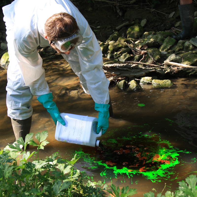 Mise en oeuvre tracage hydrologique fluotechnik