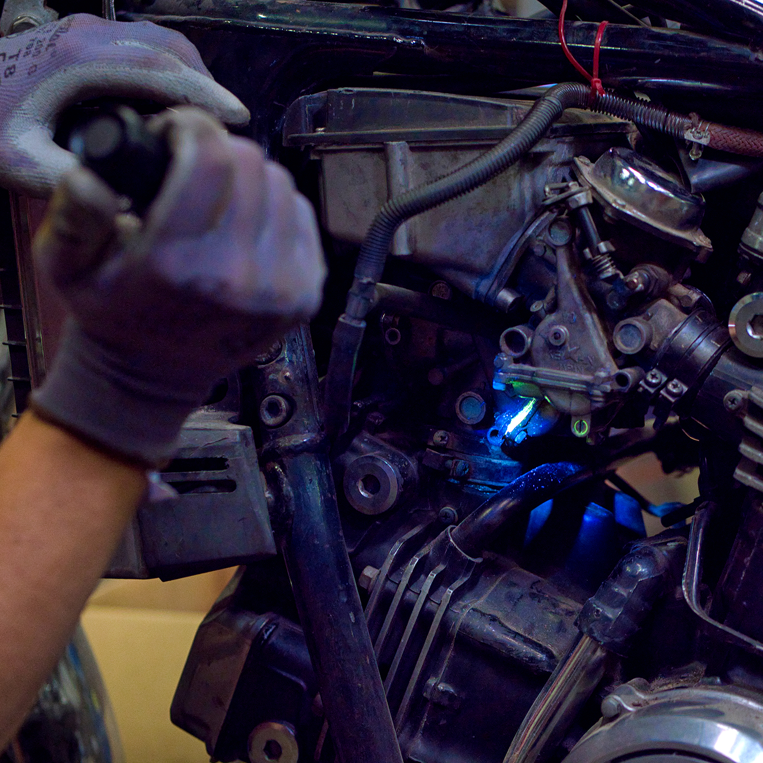 Ölleckdetektion an einem Motor mit Detect Plus Oil